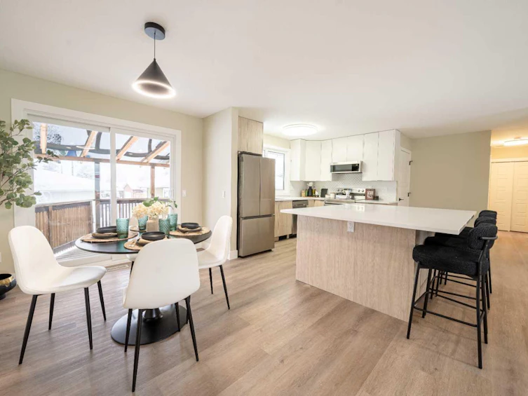 2111 Vista Crescent NE, Calgary, AB, T2E 6H9 - 12