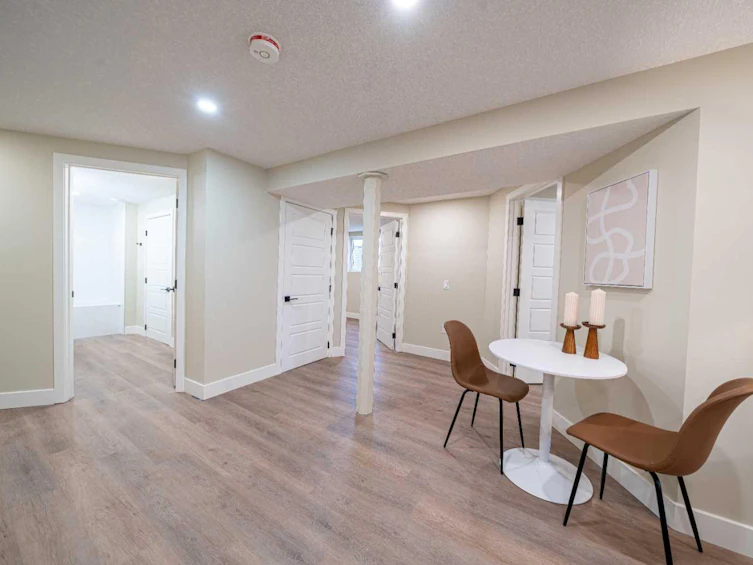 2111 Vista Crescent NE, Calgary, AB, T2E 6H9 - 26