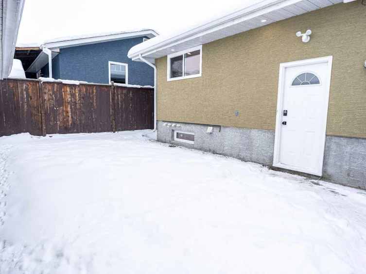 2111 Vista Crescent NE, Calgary, AB, T2E 6H9 - 39