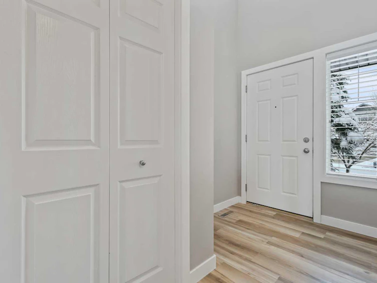 46 Chapman Close SE, Calgary, AB, T2X 3S8 - 2