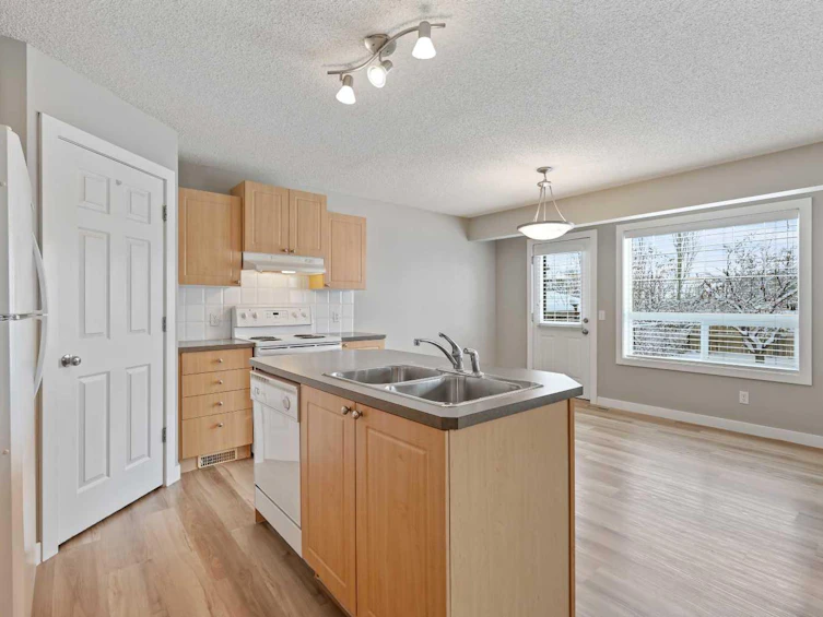 46 Chapman Close SE, Calgary, AB, T2X 3S8 - 7