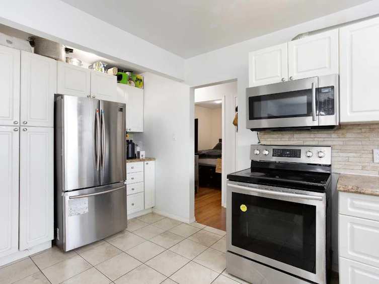 2040 47 Street SE, Calgary, AB, T2B 1L3 - 8