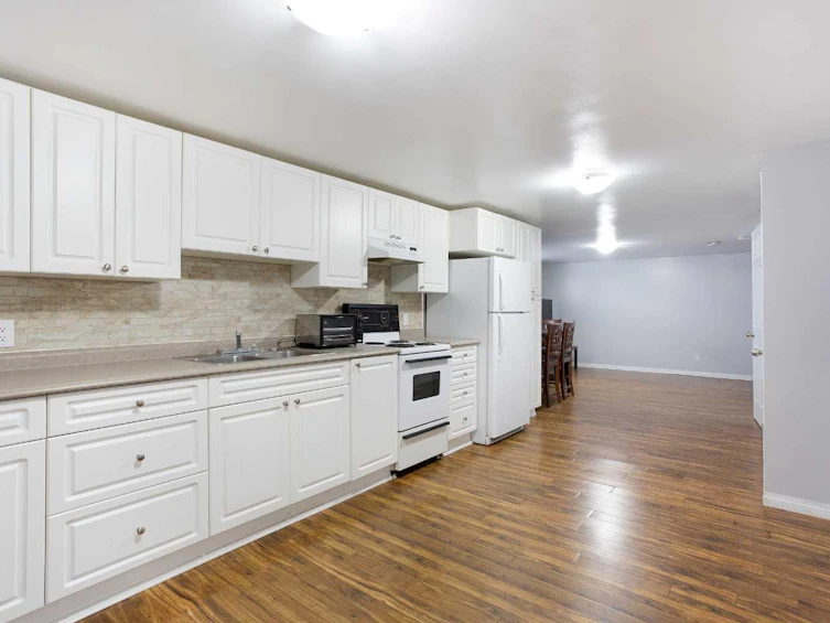 2040 47 Street SE, Calgary, AB, T2B 1L3 - 15