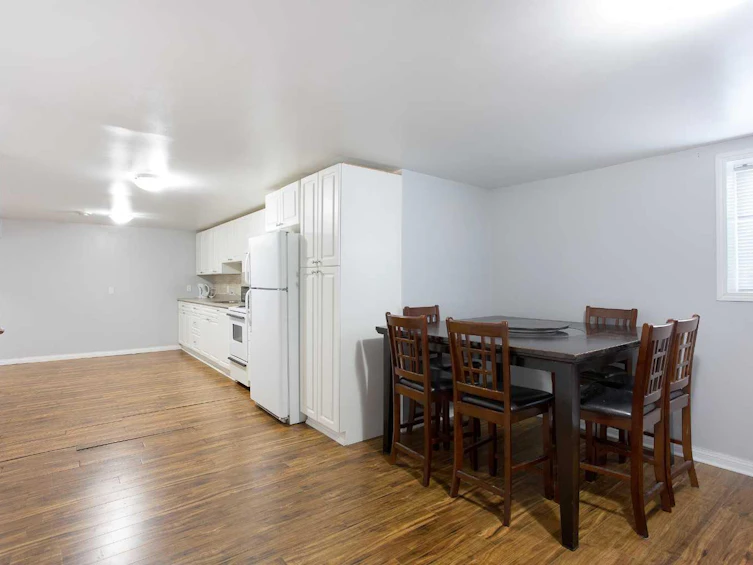 2040 47 Street SE, Calgary, AB, T2B 1L3 - 17