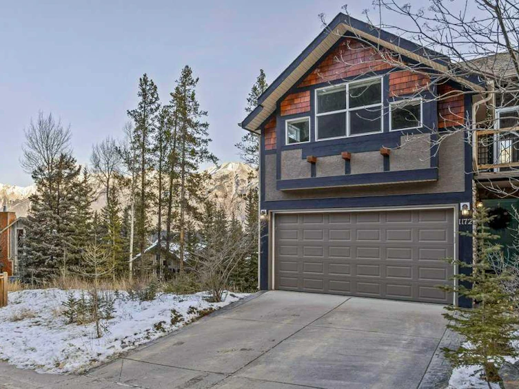 1172 Wilson Way, Canmore, AB, T1W 3C4 - 3
