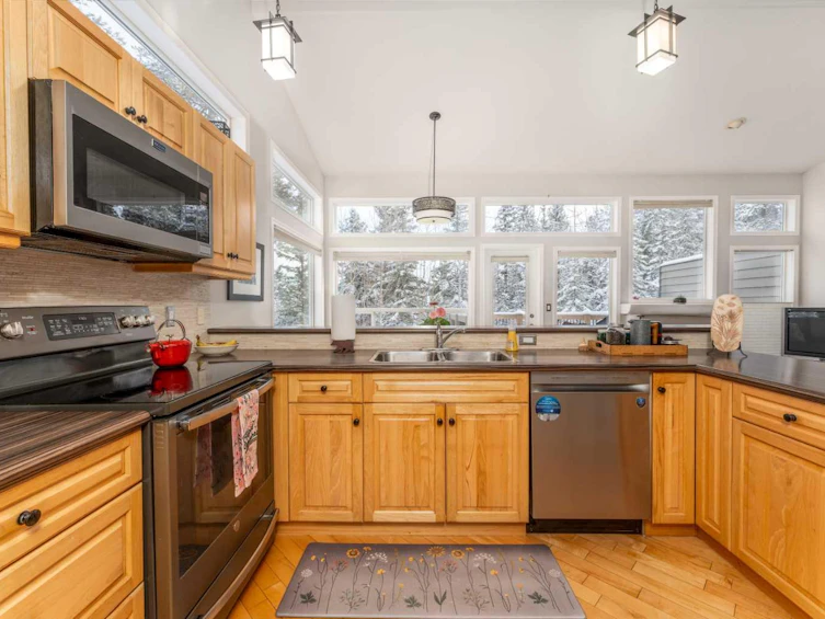 1172 Wilson Way, Canmore, AB, T1W 3C4 - 11