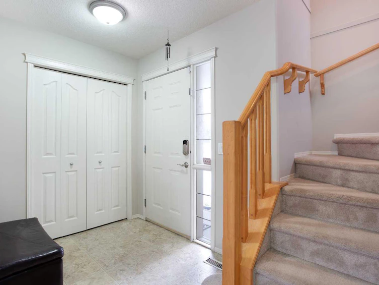 209 Douglas Glen Boulevard SE, Calgary, AB, T2Z 3Y4 - 2