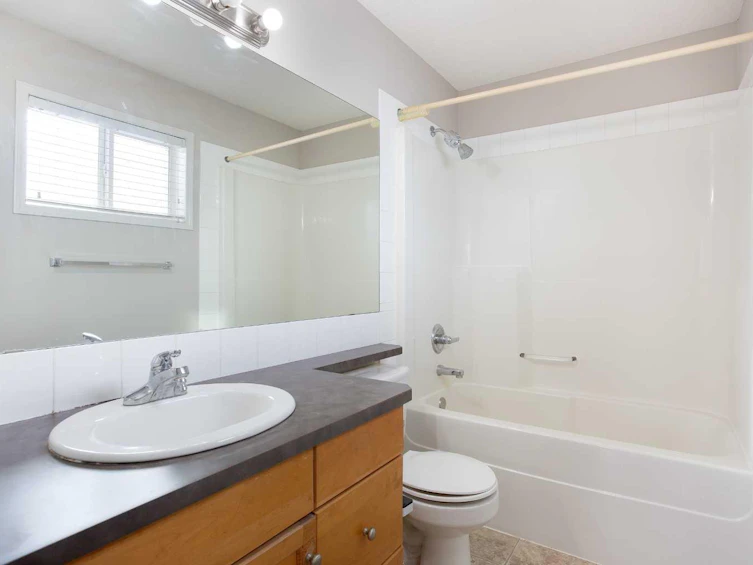 209 Douglas Glen Boulevard SE, Calgary, AB, T2Z 3Y4 - 19