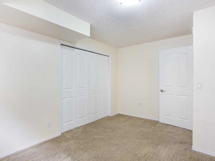 209 Douglas Glen Boulevard SE, Calgary, AB, T2Z 3Y4 - 22
