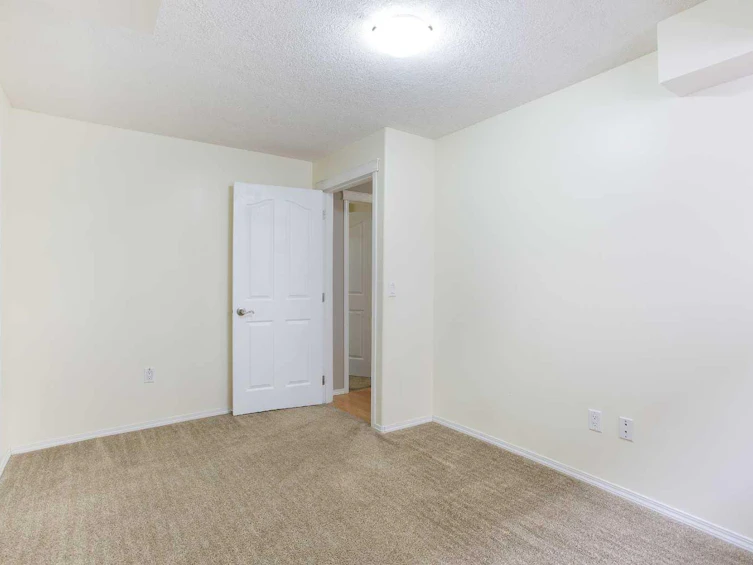 209 Douglas Glen Boulevard SE, Calgary, AB, T2Z 3Y4 - 23