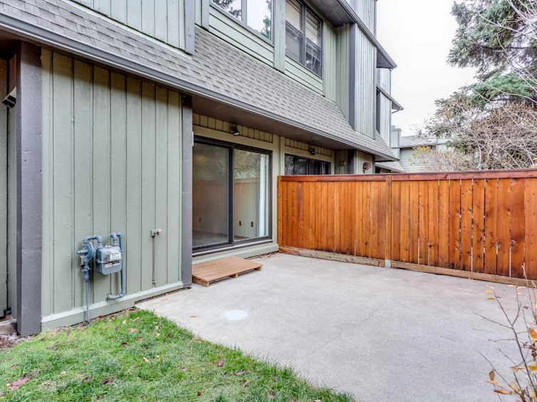 22-10030 Oakmoor Way SW, Calgary, AB, T2V 4S8 - 8