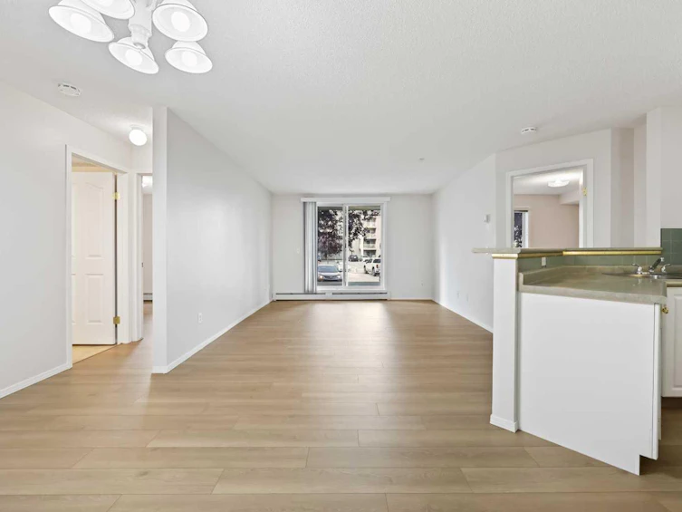 115-3000 Somervale Court SW, Calgary, AB, T2Y 4J2 - 4