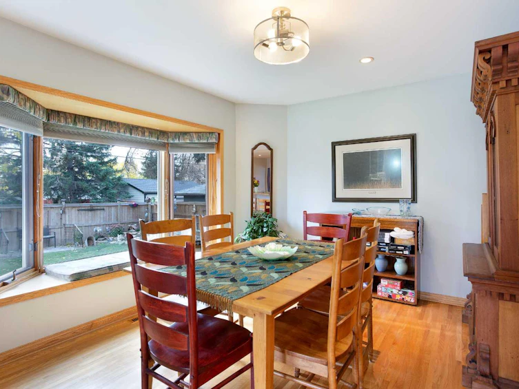 73 Langton Drive SW, Calgary, AB, T3E 5G1 - 9