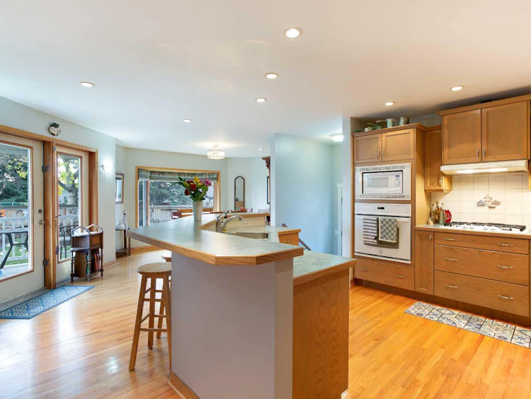 73 Langton Drive SW, Calgary, AB, T3E 5G1 - 6