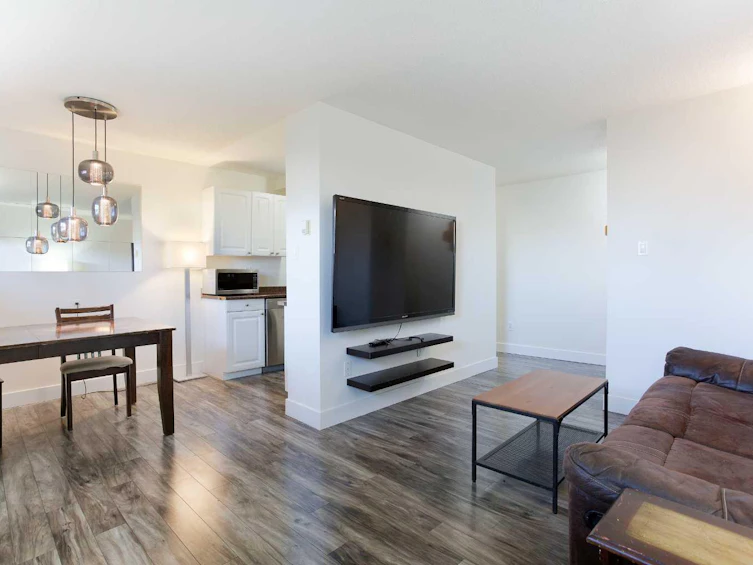 301-11620 Elbow Drive SW, Calgary, AB, T3W 3L6 - 5