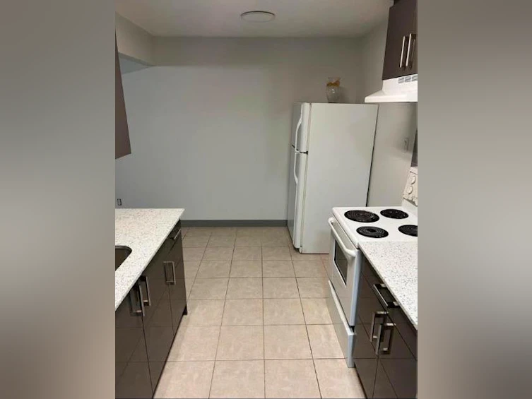 205-4328 4 Street NW, Calgary, AB, T2K 1A2 - 7