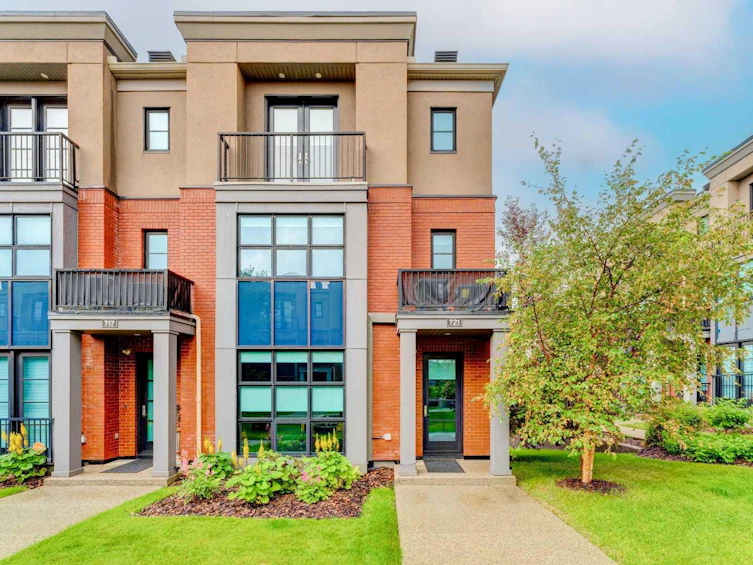721 Aspen Meadows Hill SW, Calgary, AB, T3H 0G4