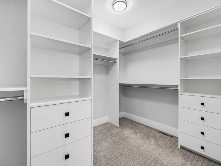 102 Malibou Road SW, Calgary, AB, T2V 2A4 - 32