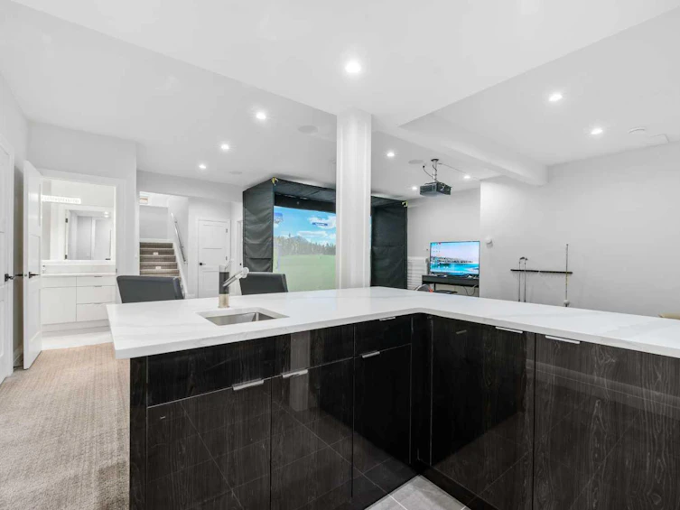 102 Malibou Road SW, Calgary, AB, T2V 2A4 - 45
