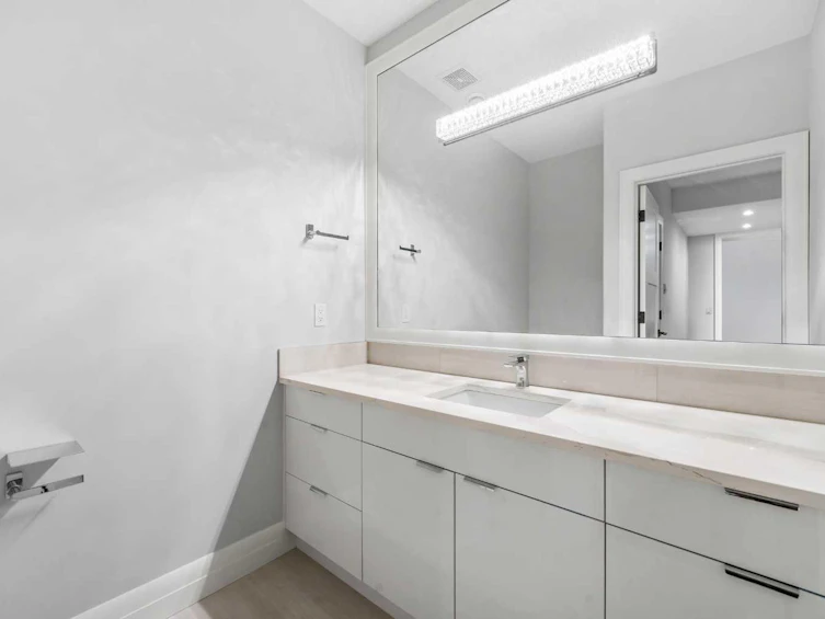 102 Malibou Road SW, Calgary, AB, T2V 2A4 - 47