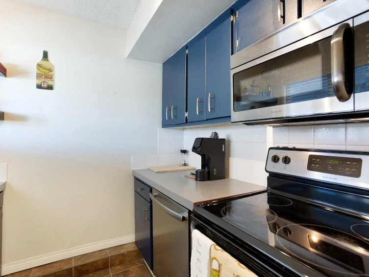 1302-2520 Palliser Drive SW, Calgary, AB, T2V 2S9 - 5
