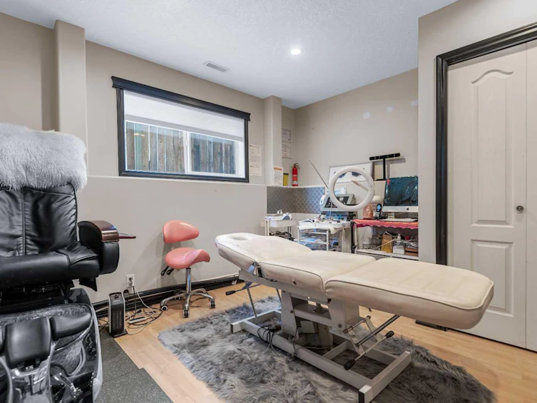 13 Keast Way, Red Deer, AB, T4P 3Z3 - 21