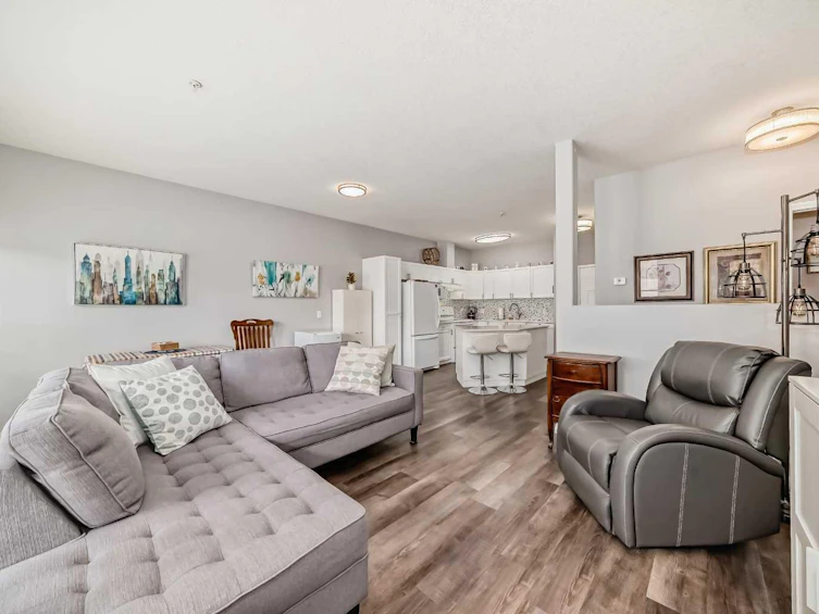 110-2850 51 Street SW, Calgary, AB, T3E 6S7 - 5