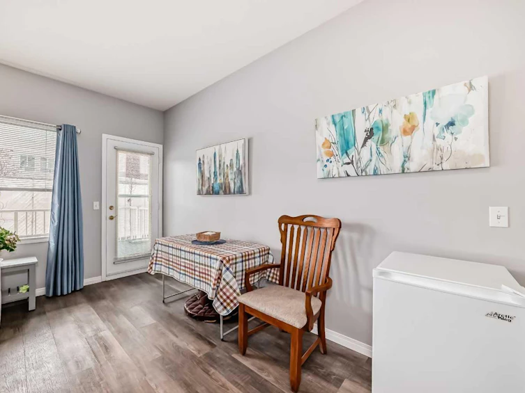 110-2850 51 Street SW, Calgary, AB, T3E 6S7 - 8