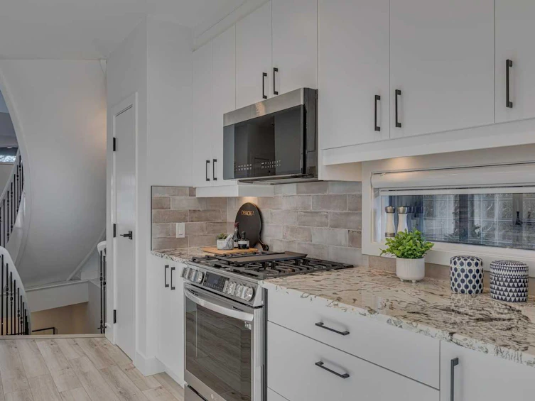 2045 49 Avenue SW, Calgary, AB, T2T 2V5 - 10