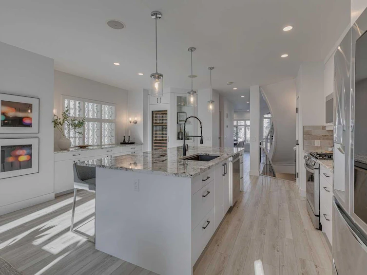 2045 49 Avenue SW, Calgary, AB, T2T 2V5 - 15