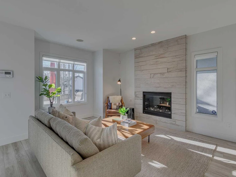 2045 49 Avenue SW, Calgary, AB, T2T 2V5 - 16