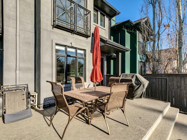 2045 49 Avenue SW, Calgary, AB, T2T 2V5 - 44