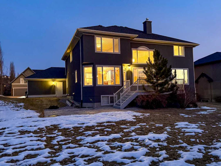 3257 81 Street SW, Calgary, AB, T3H 5N2 - 4