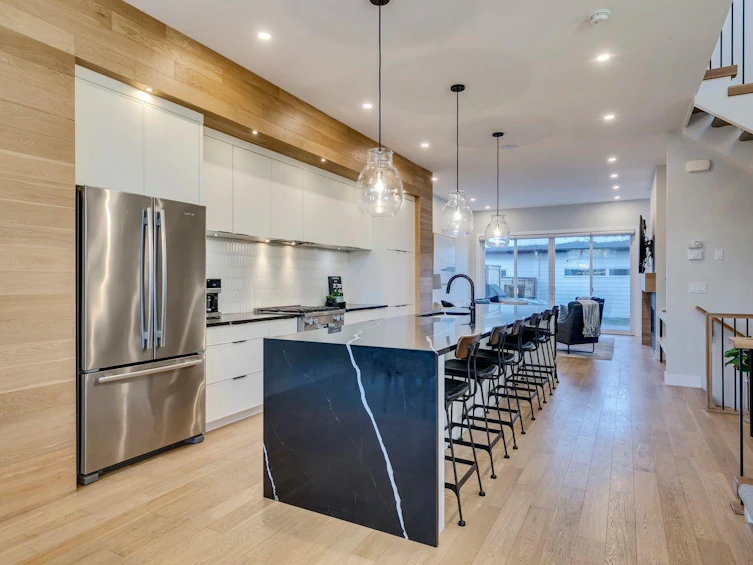4511 16a Street SW, Calgary, AB, T2T 4L8 - 5