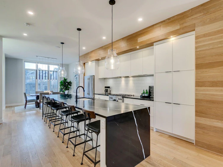 4511 16a Street SW, Calgary, AB, T2T 4L8 - 9
