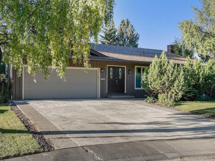 127 Varsity Estates Grove NW, Calgary, AB, T3B 4C8 - 2