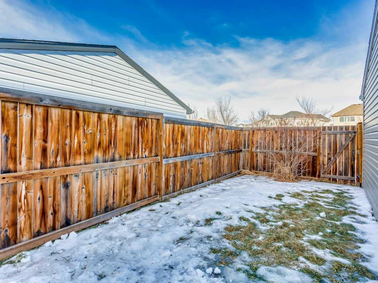 24 Copperstone Court SE, Calgary, AB, T2Z 0J4 - 26