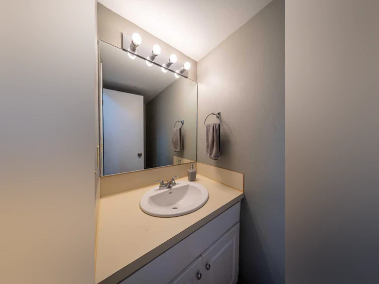 21 Woodglen Crescent SW, Calgary, AB, T2W 4L1 - 11