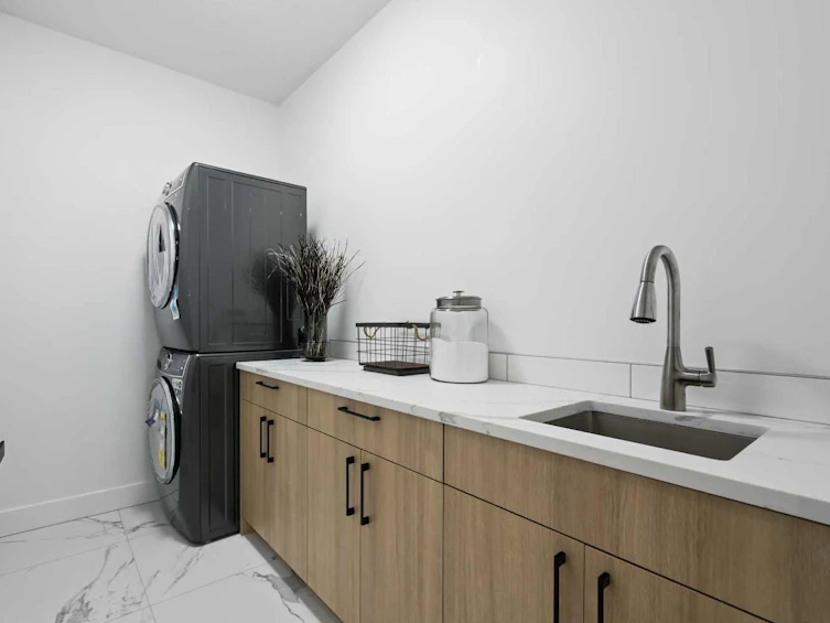 54 Malibou Road SW, Calgary, AB, T2V 1W8 - 33