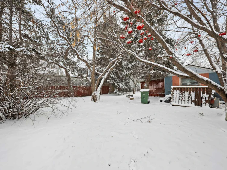 612 12 Avenue NE, Calgary, AB, T2E 1B1 - 22