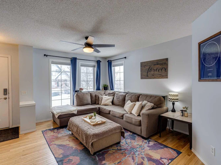 129 Elgin Place SE, Calgary, AB, T2C 4V9 - 4