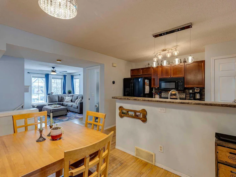 129 Elgin Place SE, Calgary, AB, T2C 4V9 - 9