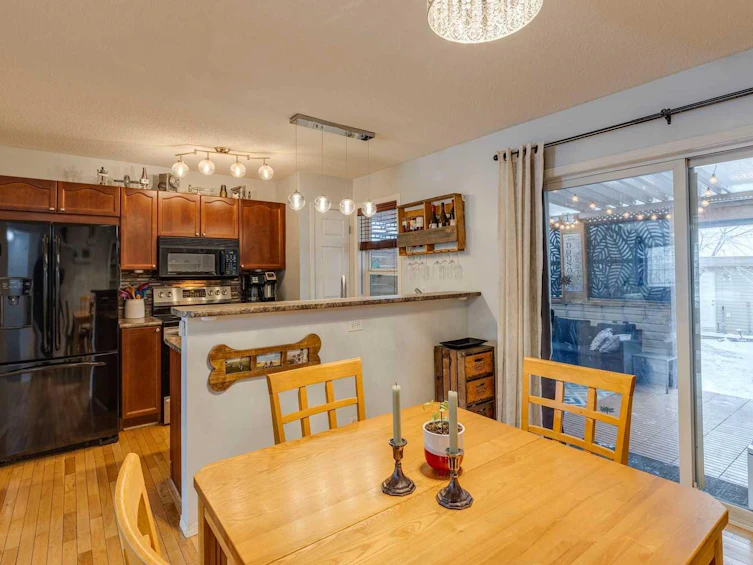 129 Elgin Place SE, Calgary, AB, T2C 4V9 - 10