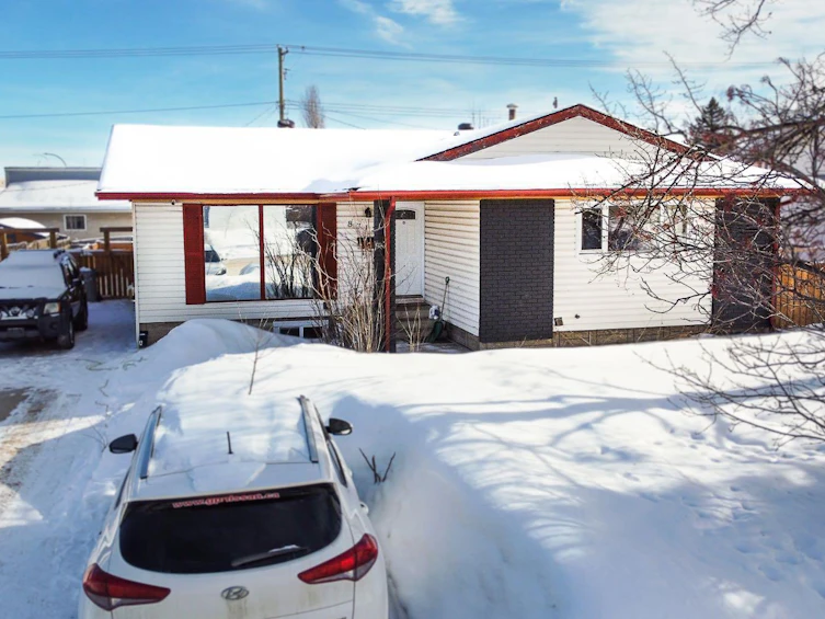8713 96 Street, Grande Prairie, AB, T8V 3E1 - 2