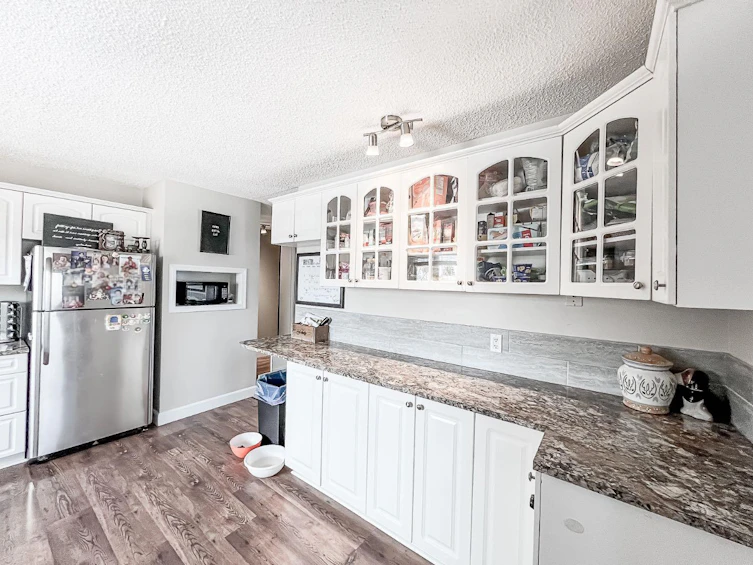 8713 96 Street, Grande Prairie, AB, T8V 3E1 - 8