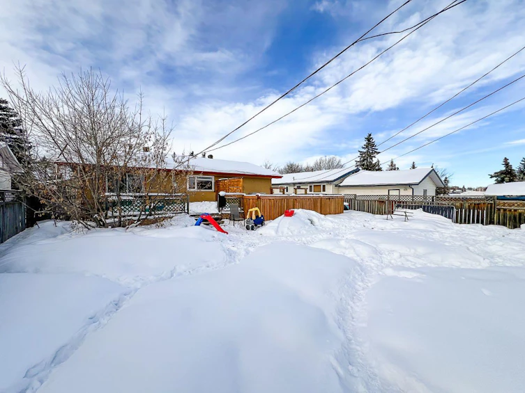 8713 96 Street, Grande Prairie, AB, T8V 3E1 - 29