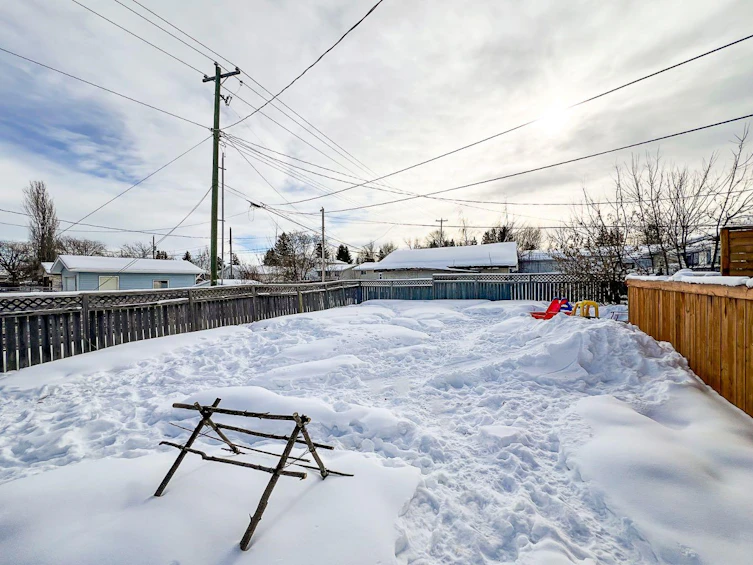 8713 96 Street, Grande Prairie, AB, T8V 3E1 - 30