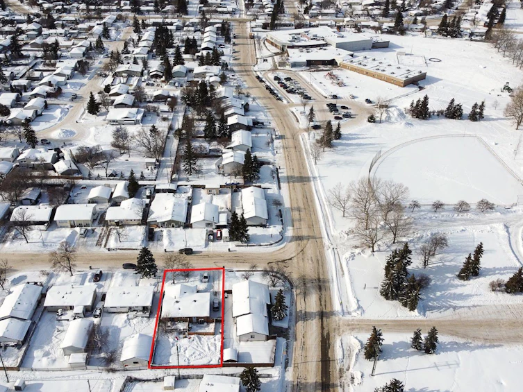 8713 96 Street, Grande Prairie, AB, T8V 3E1 - 37