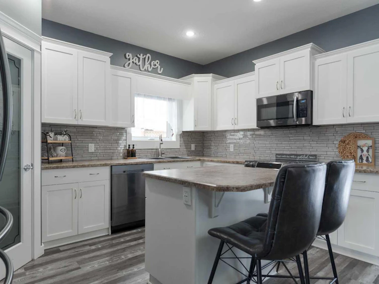 152 Chestnut Way, Fort Mcmurray, AB, T9K 0M7 - 3