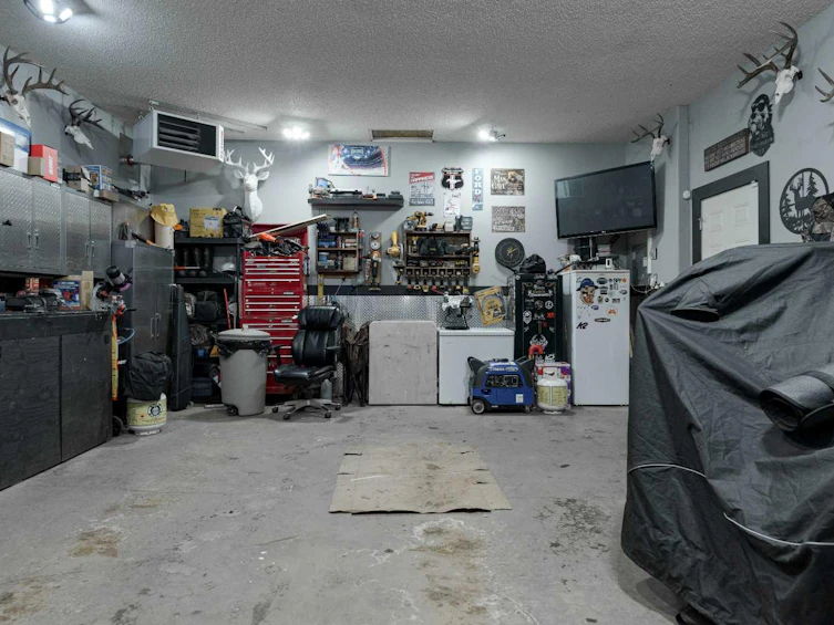 152 Chestnut Way, Fort Mcmurray, AB, T9K 0M7 - 43